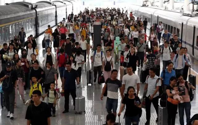 国庆火车票发售创历史新高,国庆假期返程火车票开售啦