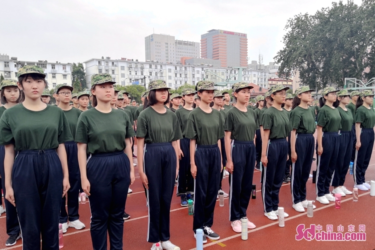 山东济南实验中学2019级军训,济南各学校新高一军训