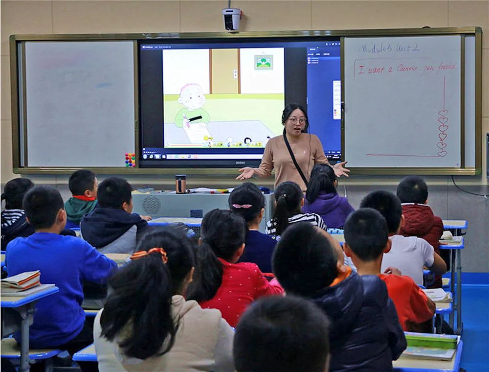 喜报学校获全省教育系统多项表彰,桂林崇善小学