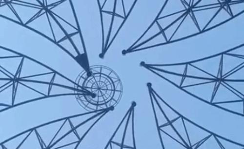 耗资11亿、重达1280吨、40米高空上的“莲花”建筑开花了!网友:扑面而来的中国风