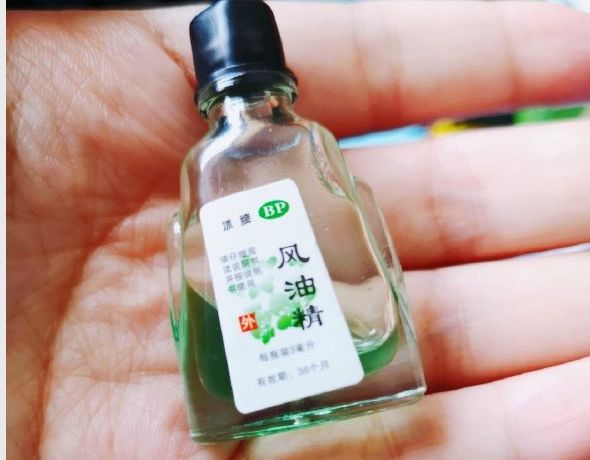 眼药水过期不小心滴眼睛里有用吗,提醒慎用3种眼药水