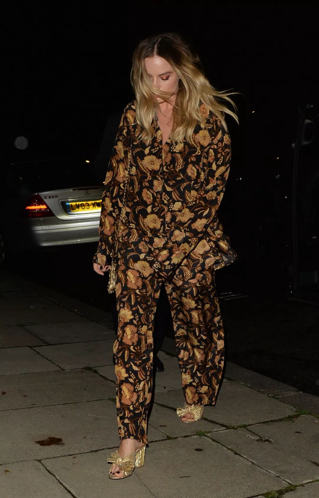 出门都不用换的睡衣夏季,出门不用换衣服一件睡衣就够了