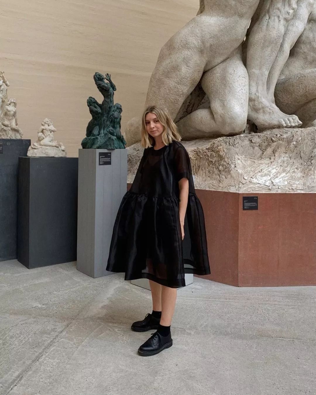 秋款裙子减龄显瘦洋气上档次,秋冬黑红裙子大码胖mm显瘦遮肉