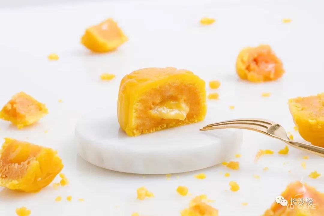 美心流心月饼特色,港华流心月饼和美心月饼哪个好吃