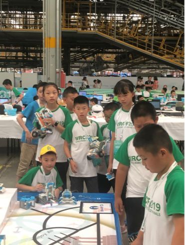 世界机器人大赛喜报,喜报乐峰选手勇夺世界第三好成绩