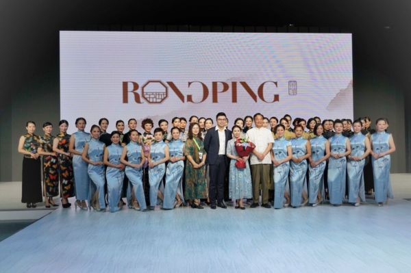 苏派高定旗袍,水绿色的苏派旗袍