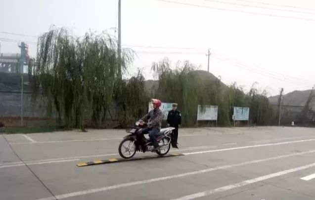 两轮摩托车驾驶证怎样考取,兰州摩托车驾驶证考取流程