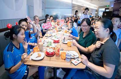 与你交手的强者无一幸免,与你过招其乐无穷