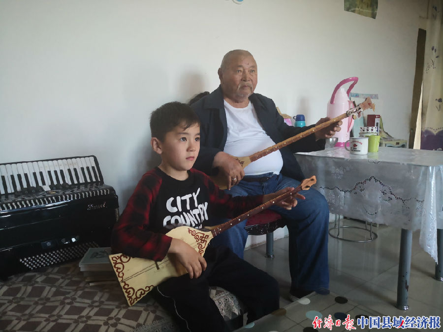 那布娃：永不退休的红色文艺轻骑兵