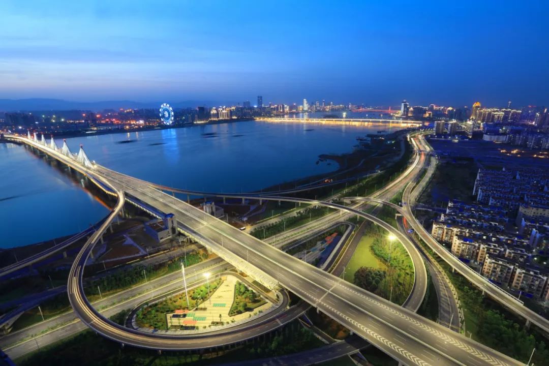 你好，我叫南昌！这是我的2019新名片