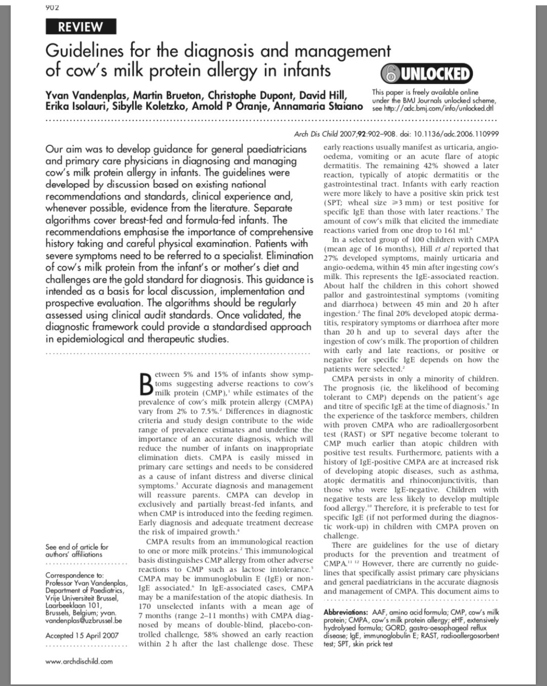 母乳过敏拉血丝是什么颜色,喝母乳婴儿过敏会引起大便血丝吗