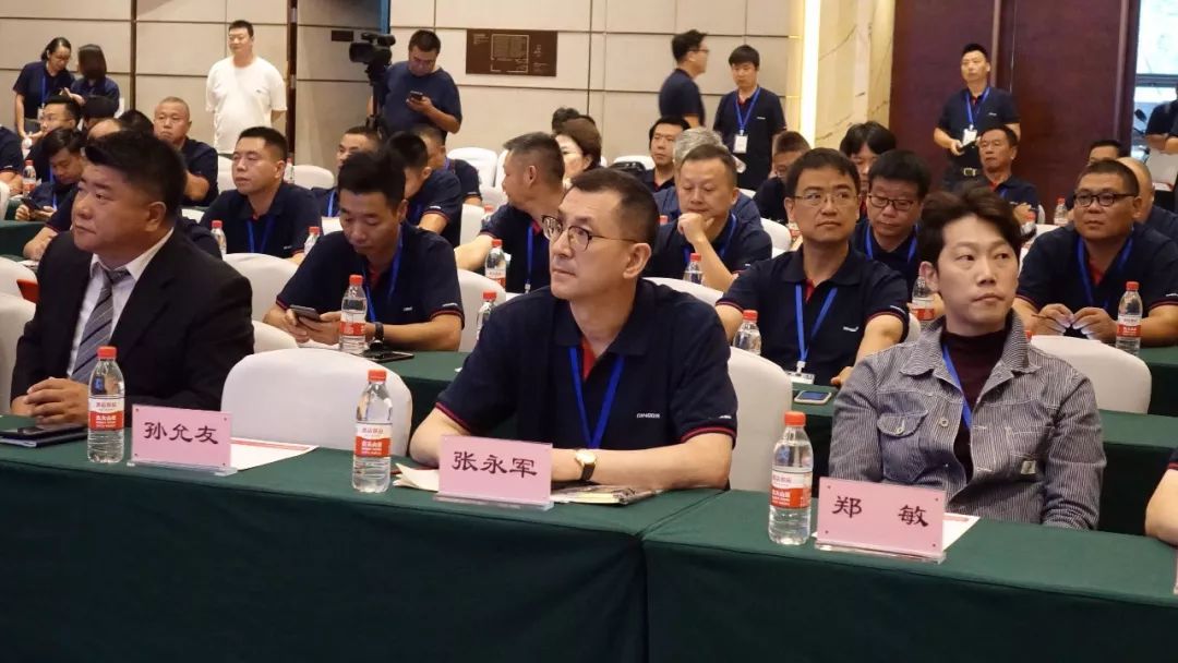 高性价比二手巡航车报价,大韩轻骑gv300s经典版评测