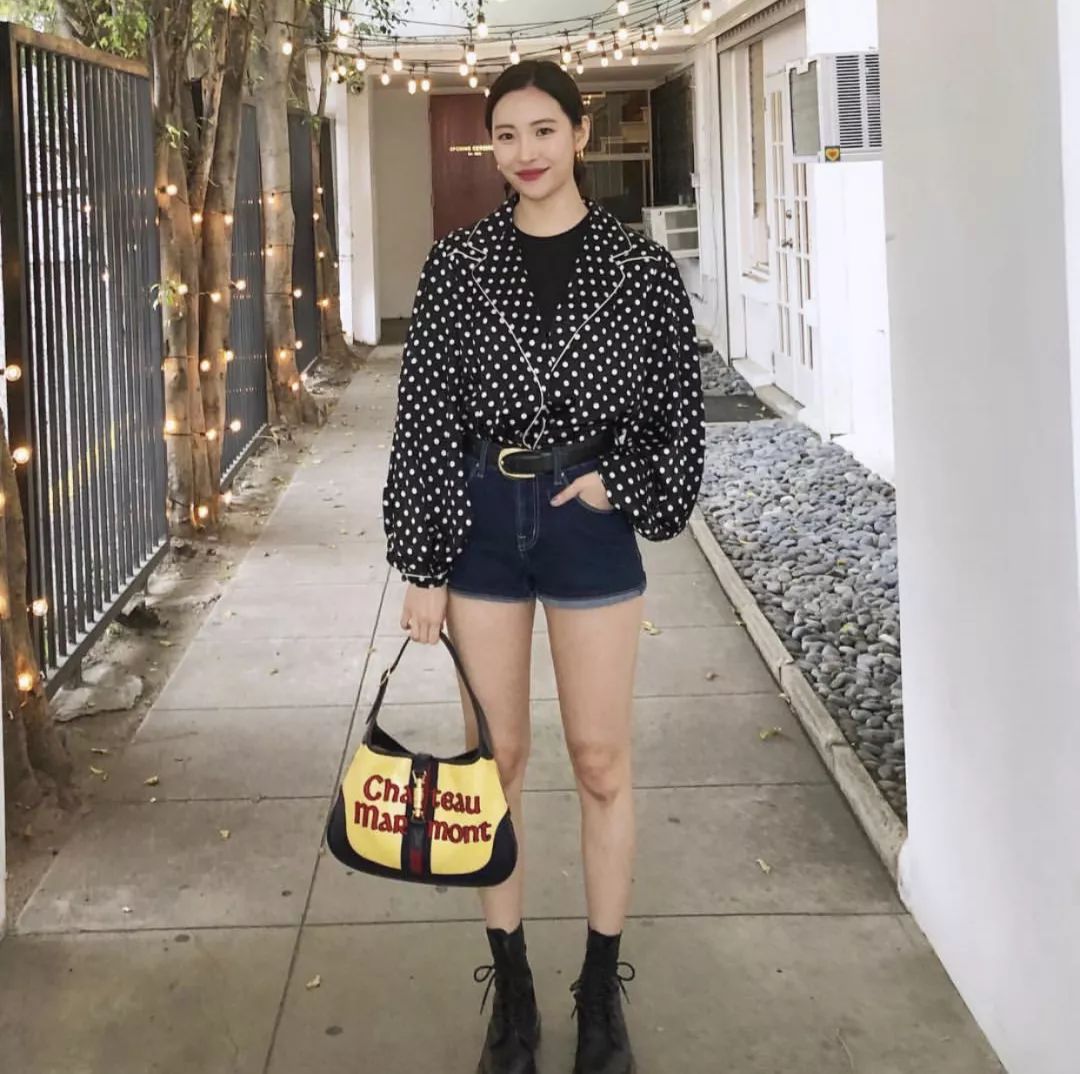 Jio热都要穿的马丁靴，作为辣妹的你得不得来一双嘛？