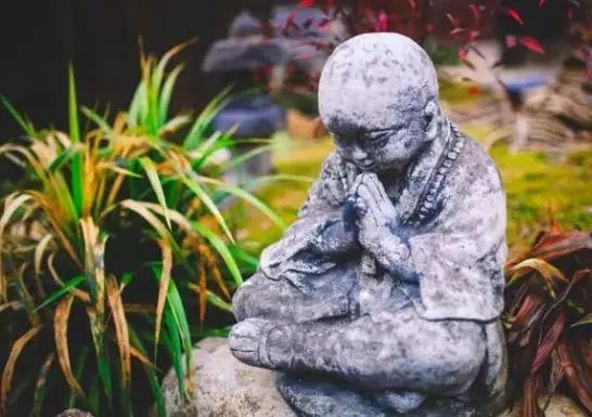 拈花湾历史背景,灵山小镇拈花湾案例解读