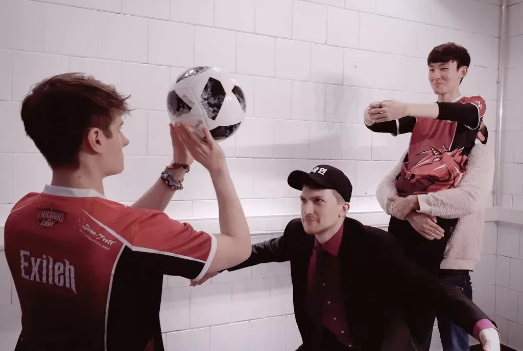 UOL故事：重生之我是独联体战队