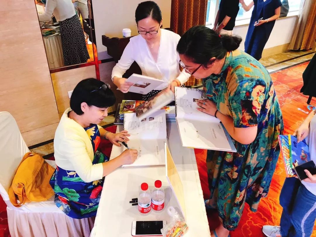 花婆婆活动,花婆婆方素珍近况