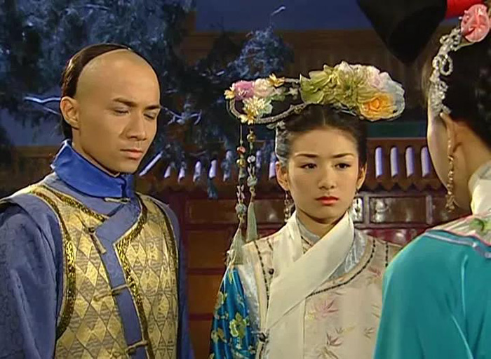 蜡笔小新番外篇小新变成柯南,蜡笔小新和柯南一起拍电影