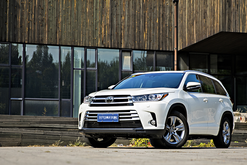 2018款汉兰达越野评测,2018新款丰田汉兰达舒适驾驶体验