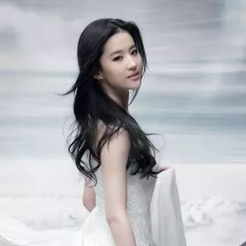 夜读女人最经典的一段话,夜读深度好文女生