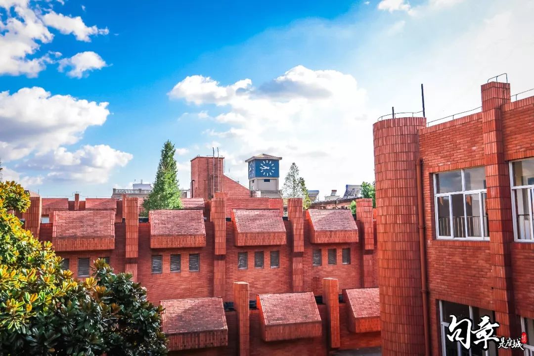 东横街老店的最后一天，我回到了中城小学