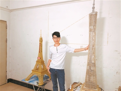 他做了一个2米高的“广州塔”