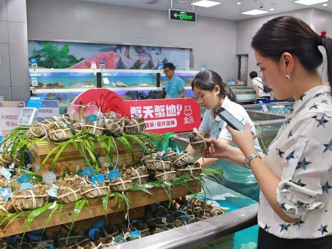 全民可炒的“期货蟹”，传统经销商正在被革命，你的钱包到底养活了谁？