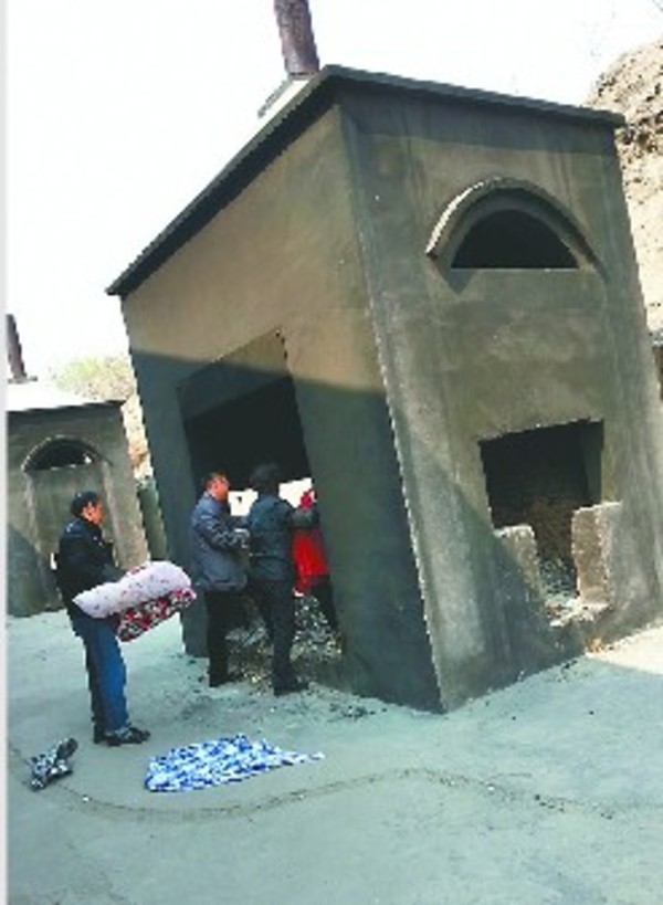 亲人去世后烧衣服好吗,老人去世以后烧寒衣