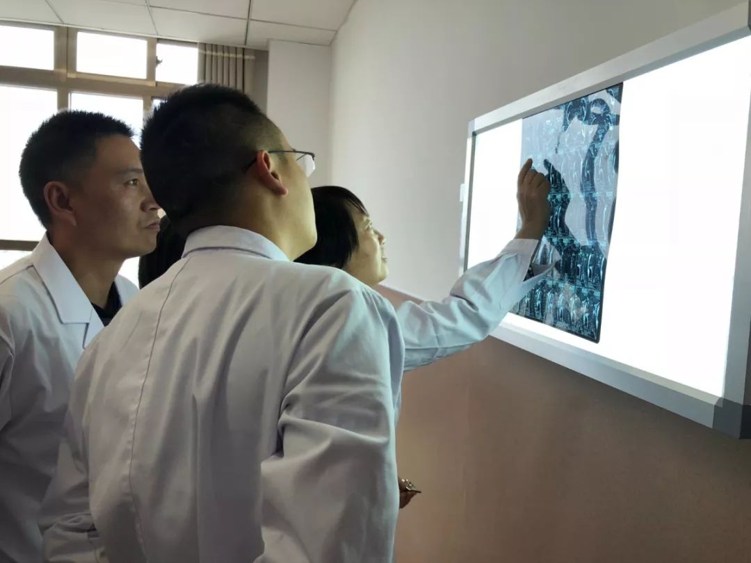 神经内科医生知名专家直播,知名专家在各医院轮流坐诊