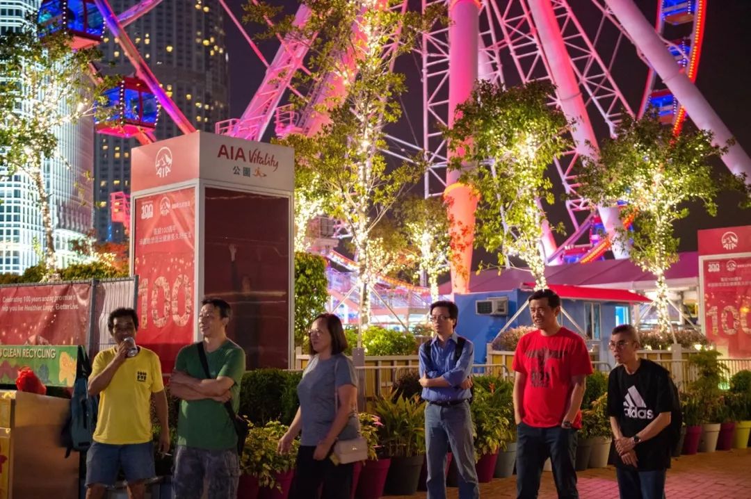 香港街头深情献唱,香港街头歌唱