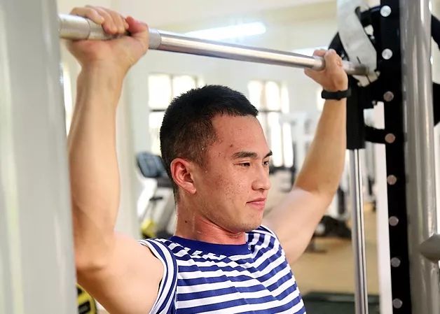 海军院校训练真实视频,海军战队训练真实视频