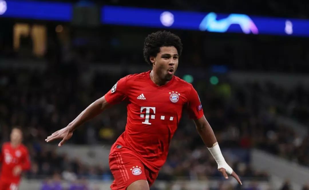 格纳布里大四喜视频,格纳布里欧冠大四喜