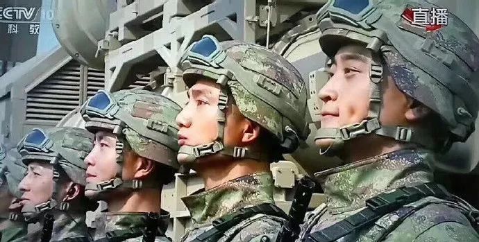 果然最帅的人都上交国家了,果然帅气的小哥哥都上交给国家了