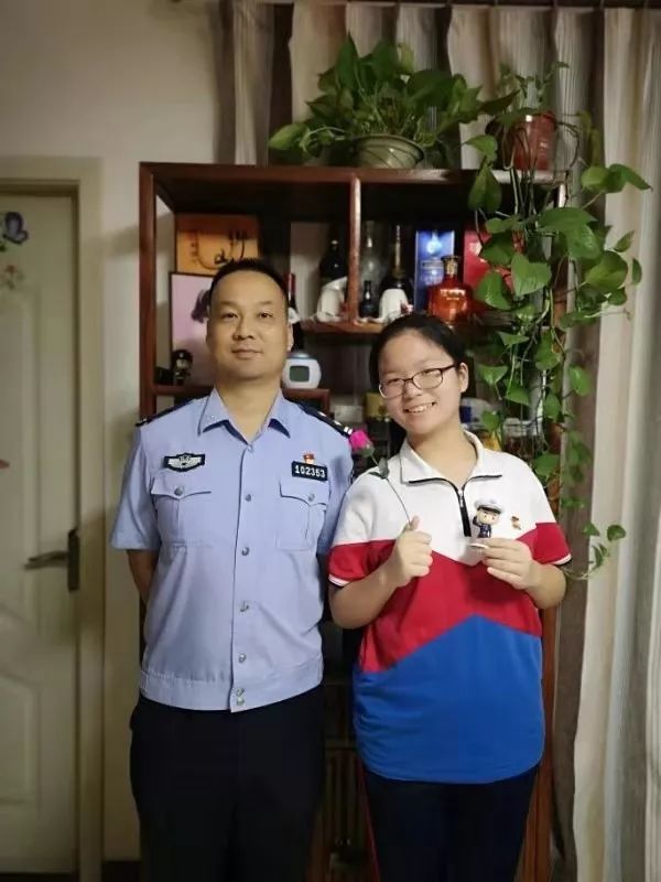 不一样的国庆献礼，福州警宝画出对祖国的爱