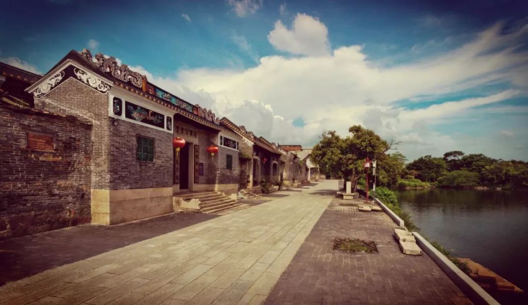 多个景区有优惠，甚至免费！国庆假期首日广州接待近240万游客，公安提醒：别再去这些地方了