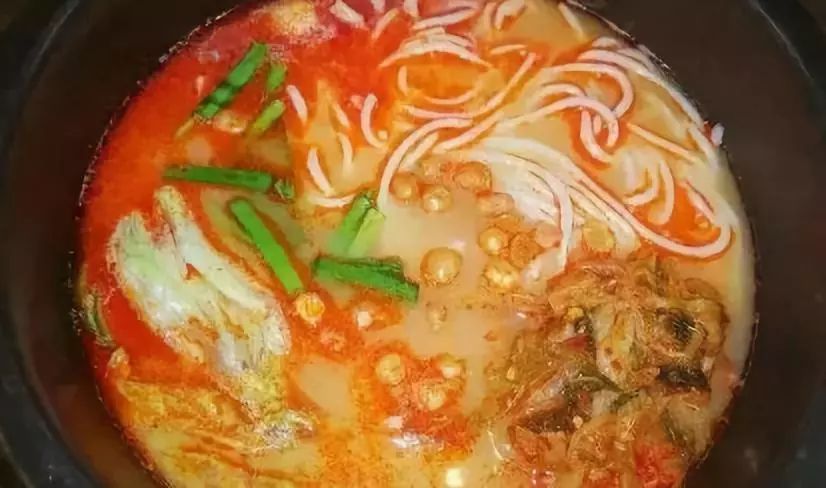 不出昆明就能吃到版纳特色烧烤,不出京城就可以吃遍全国美食