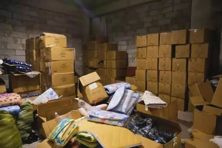 假冒阿迪耐克服装山东查处,青岛阿玛尼