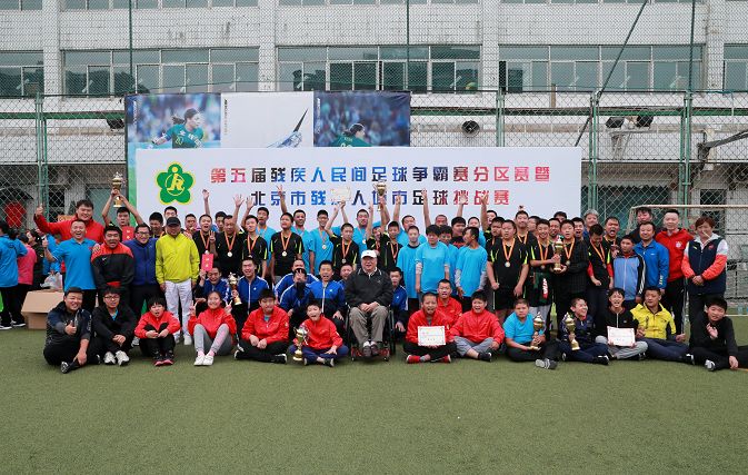 绿茵场上逐梦,绿茵场上尽情驰骋追逐足球梦