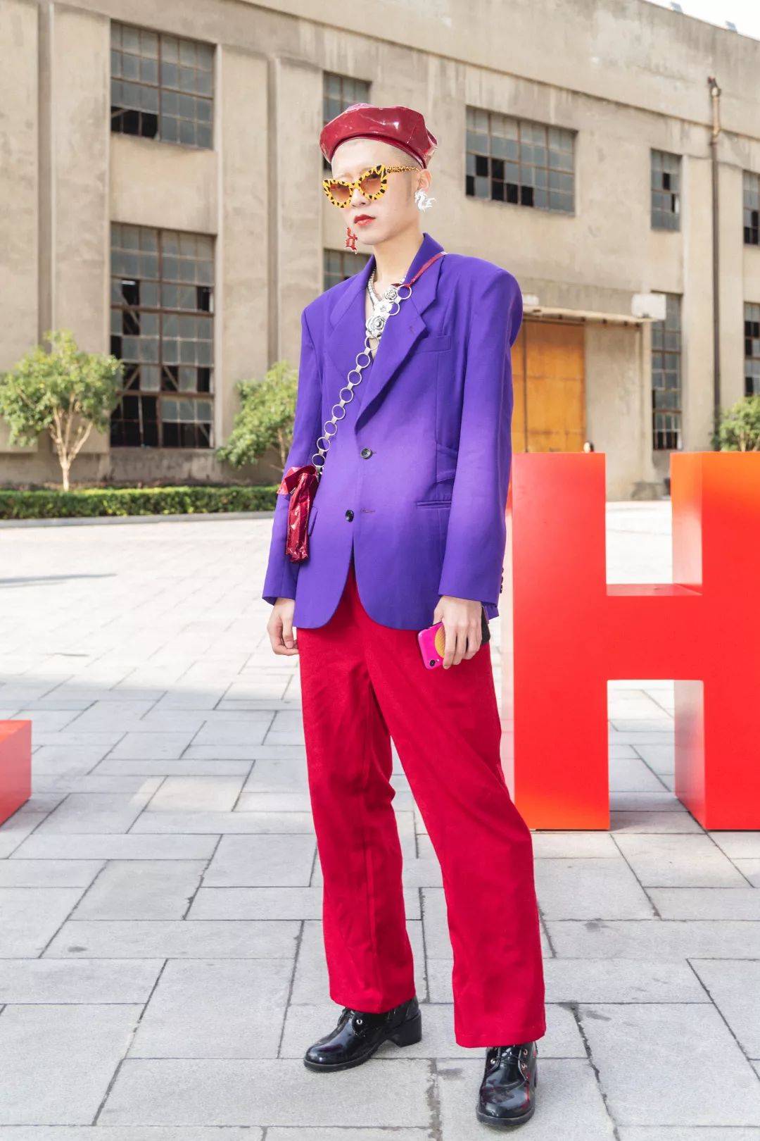 就想问问大家，“亚逼”怎么你了