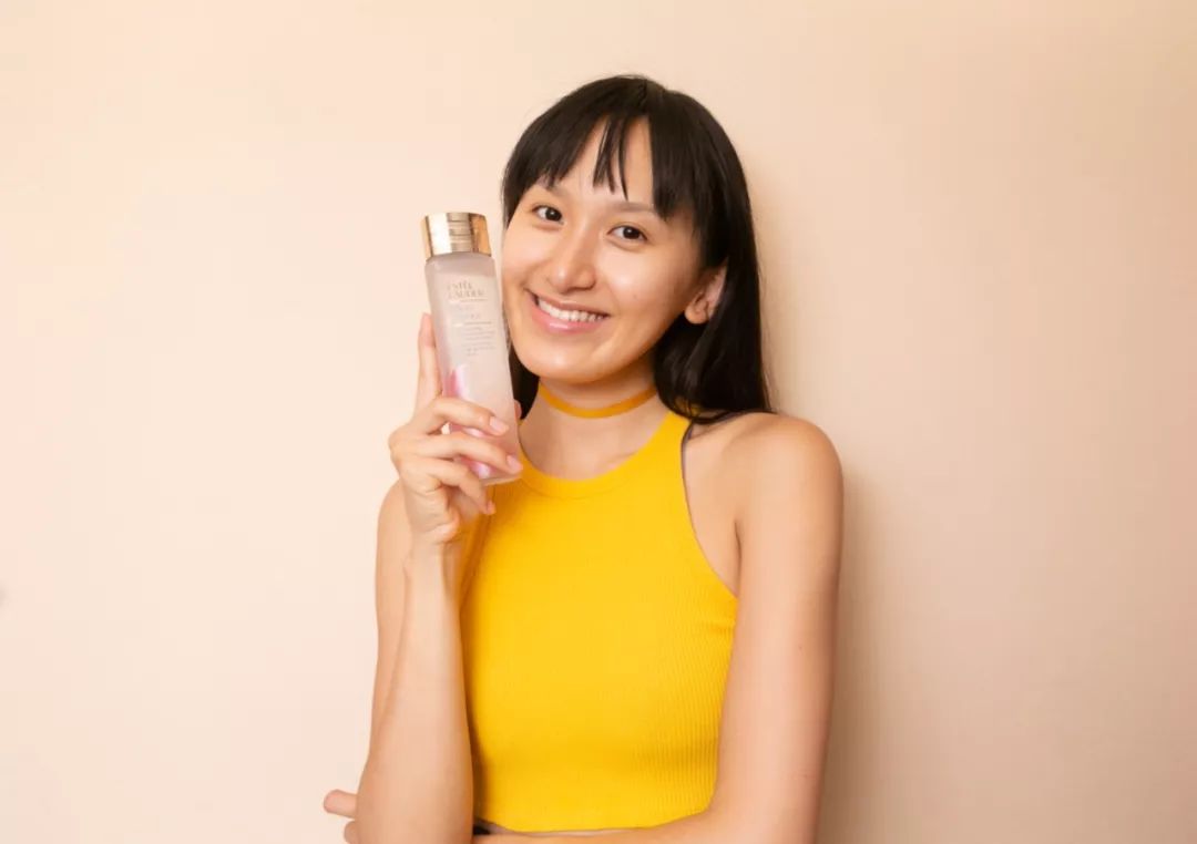 肌诊室·特别版|真人体验，医美素颜光vs明星微精华，改善皮肤哪家强？