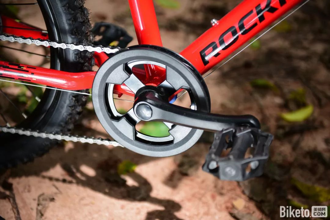 迪卡侬自行车btwin20寸,迪卡侬st900成人山地车测评