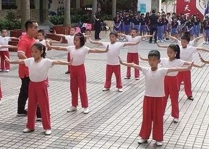 明德小学舞龙舞狮,小学武术舞龙舞狮表演