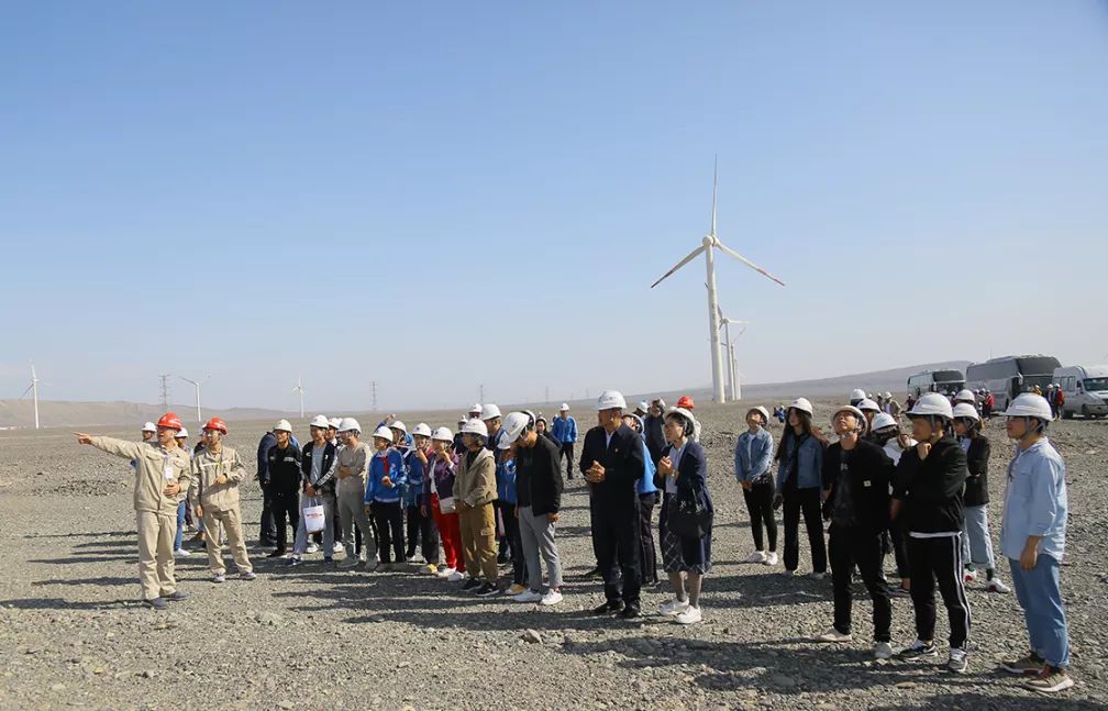 我们来啦英文视频,我们来了完整视频