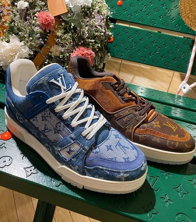 adidasyeezy,yeezyboost700