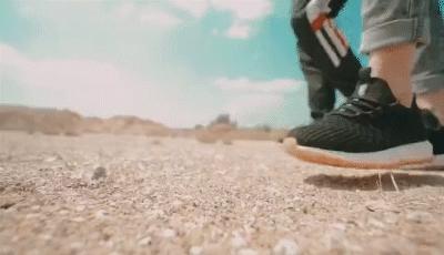 这双运动鞋竟然防水！暴雨大雪都不湿，还巨暖和