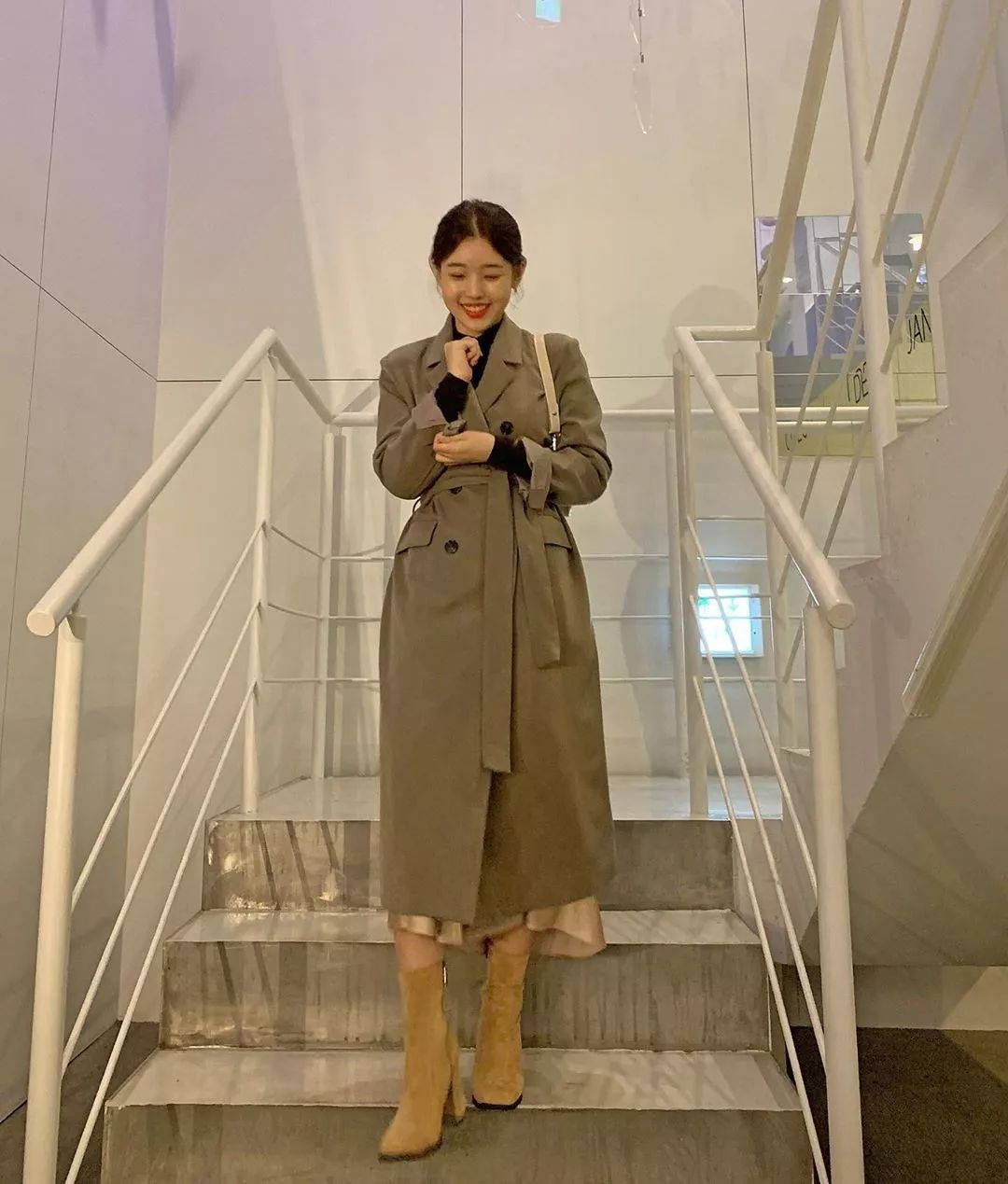 骨架大高个子女生怎么穿搭,肩宽骨架大胖妹妹怎么穿