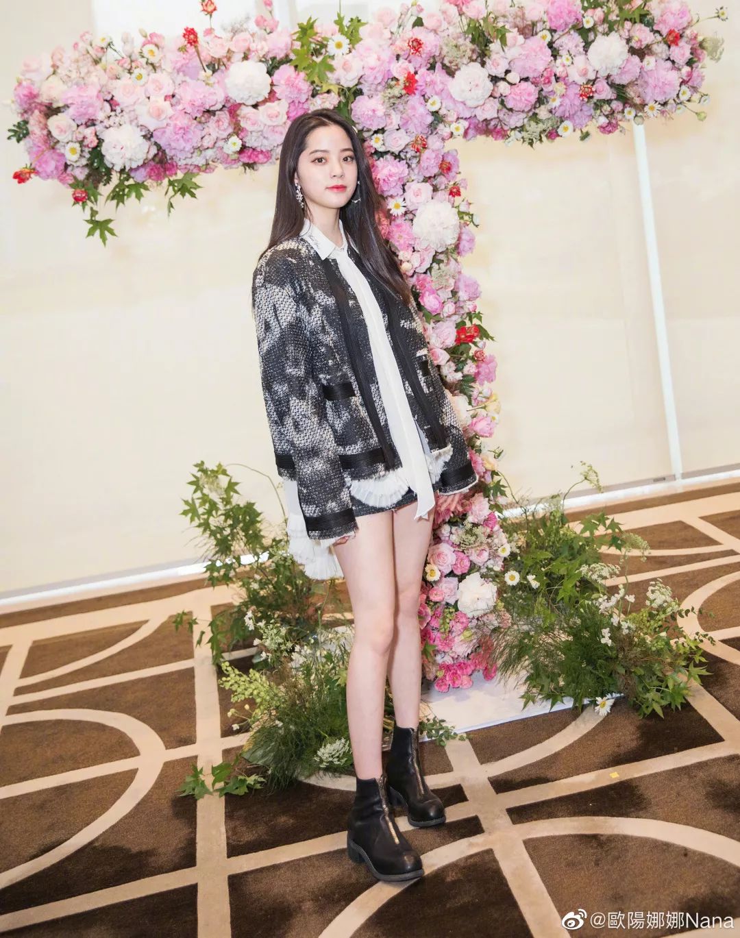 拯救腿粗,马丁靴怎么选择显腿小又年轻