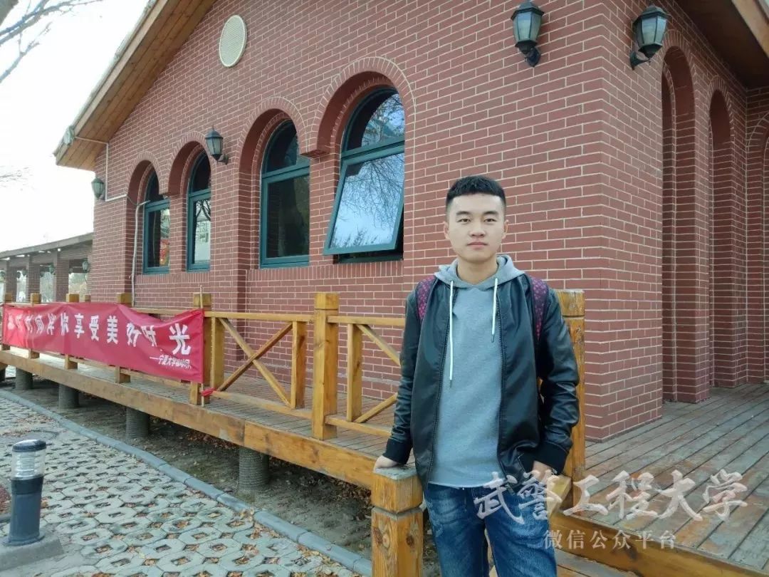 告别热气腾腾的军营,告别青春军旅