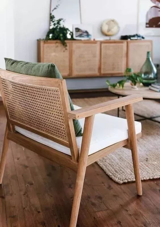 真皮沙发脏了用什么清洗最好,请问一下白色沙发脏了怎样清理