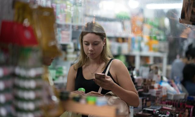 泰国头号市集像迷宫15000摊位15个足球场大游客迷路是常态