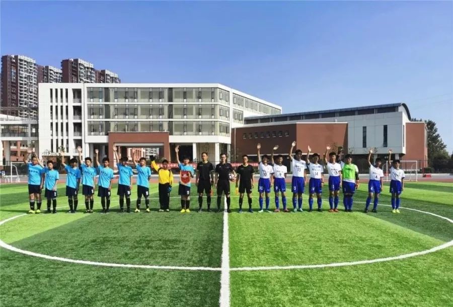 秋风飒飒绿茵逐梦雨花台区第六届“区长杯”校园足球联赛开赛啦！